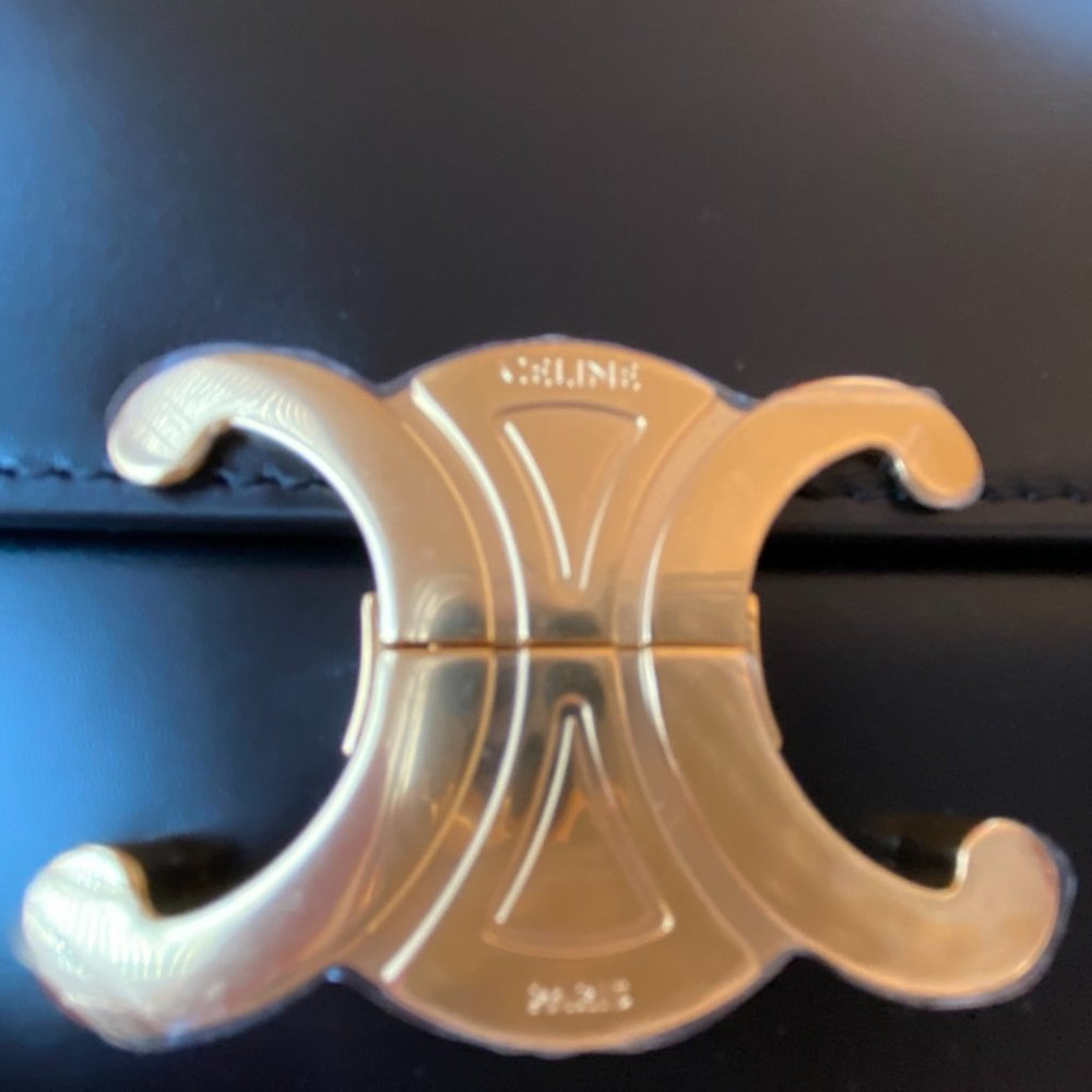 Brand New Celine Triomphe Teen Bag in Shiny Black Calfskin Leather - Picture 8 of 16